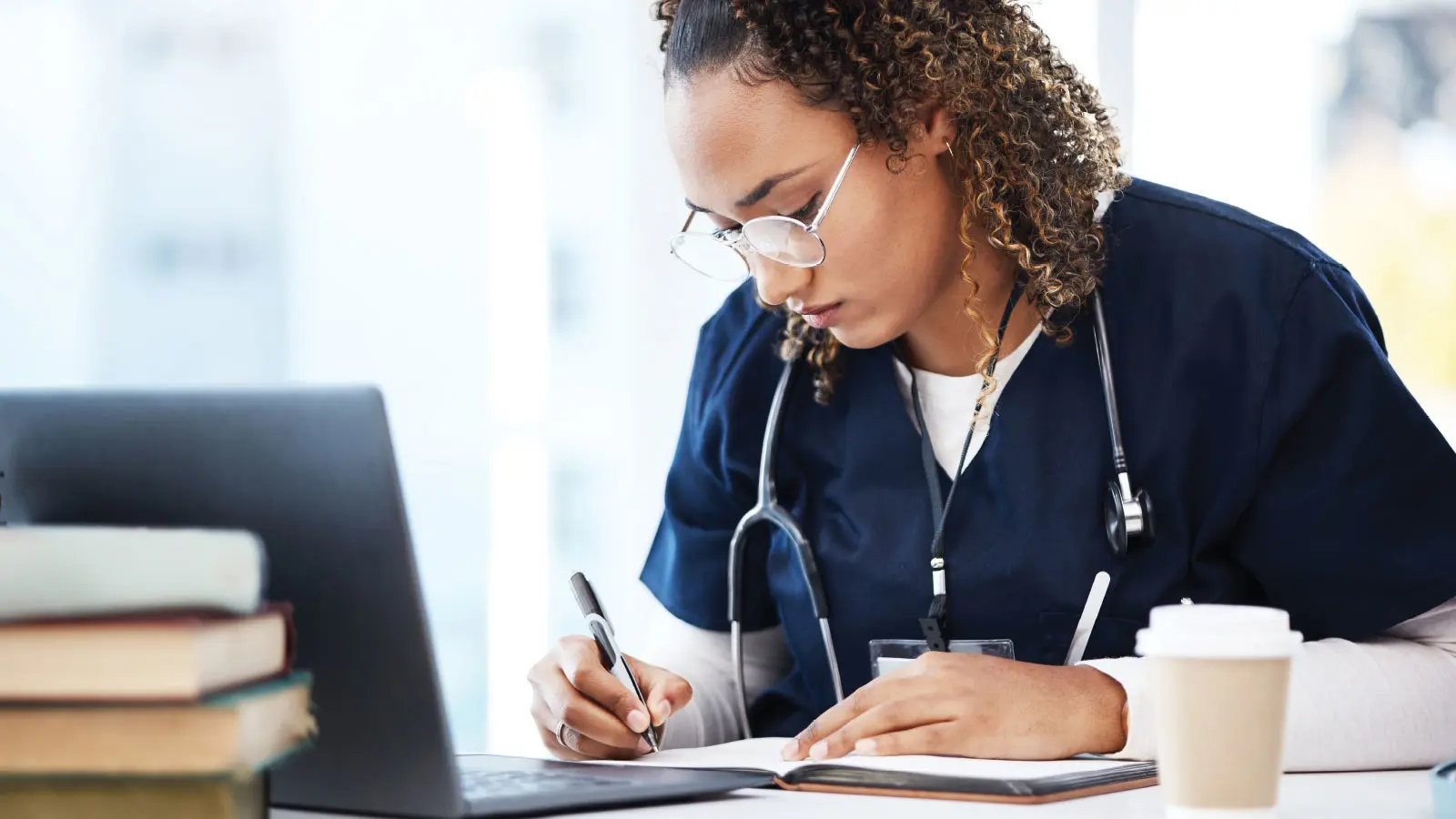 Du học Mỹ: Những điều bạn cần biết về chương trình dự bị y khoa Pre-Med