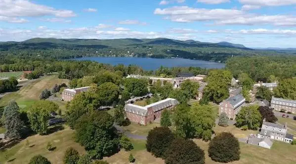 TRƯỜNG TRUNG HỌC THE HOTCHKISS SCHOOL - CONNECTICUT