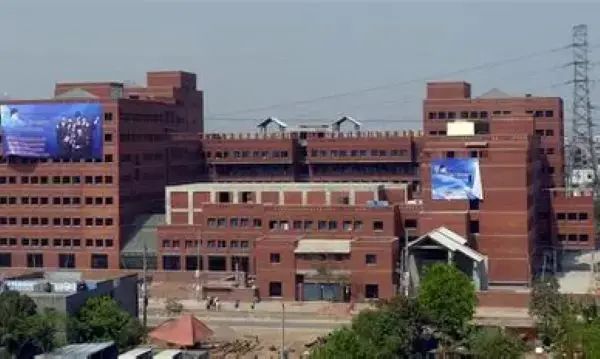 East-West University