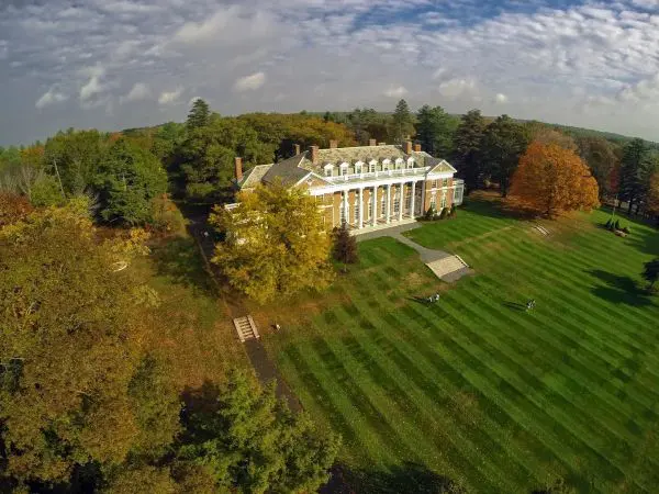 Stonehill College