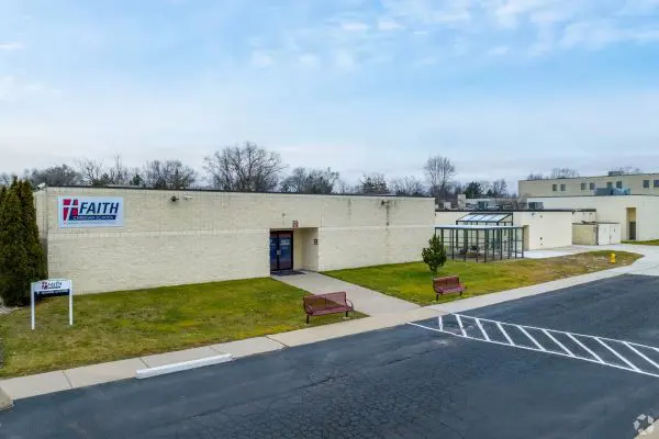 TRƯỜNG TRUNG HỌC FAITH CHRISTIAN SCHOOL – BANG MICHIGAN