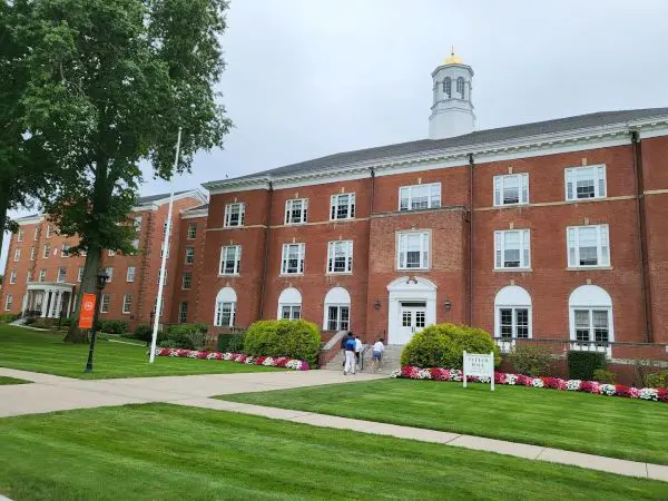 Suffield Academy 