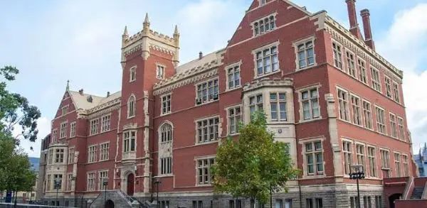 Eynesbury College