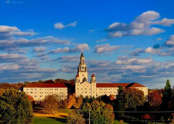 TRƯỜNG ĐẠI HỌC LA ROCHE UNIVERSITY
