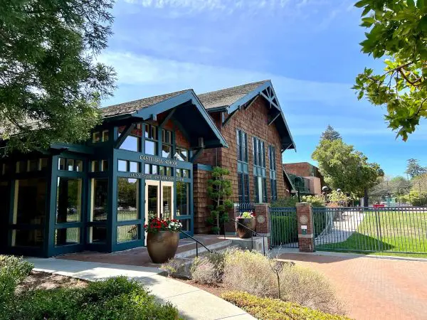 Castilleja School